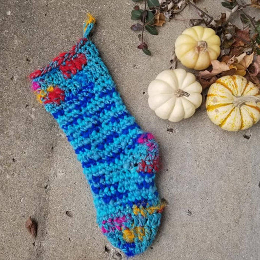 Punky Chunky Holiday Stocking Crochet Pattern - view 2