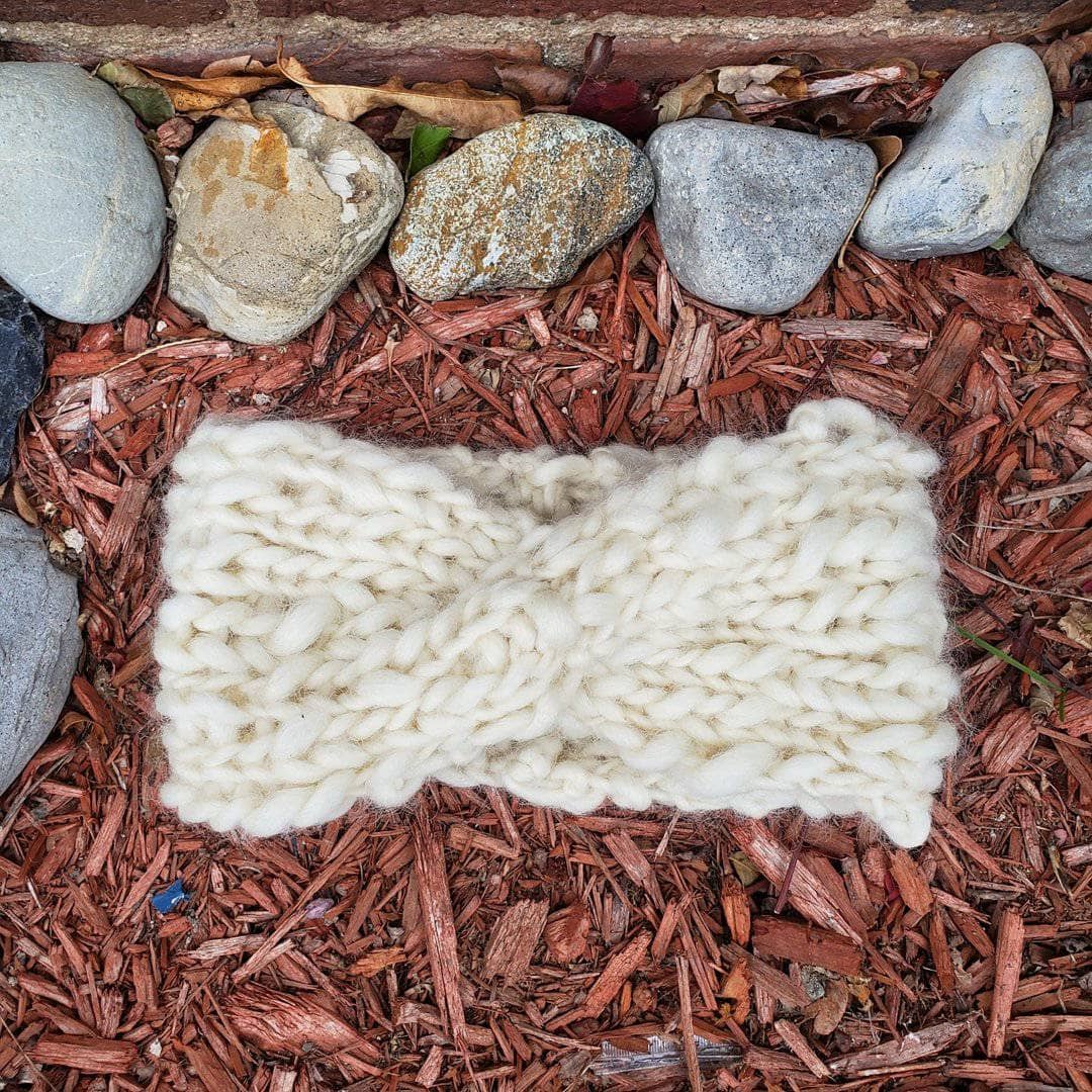 Cozy Twist Headband Knitting Pattern - view 2