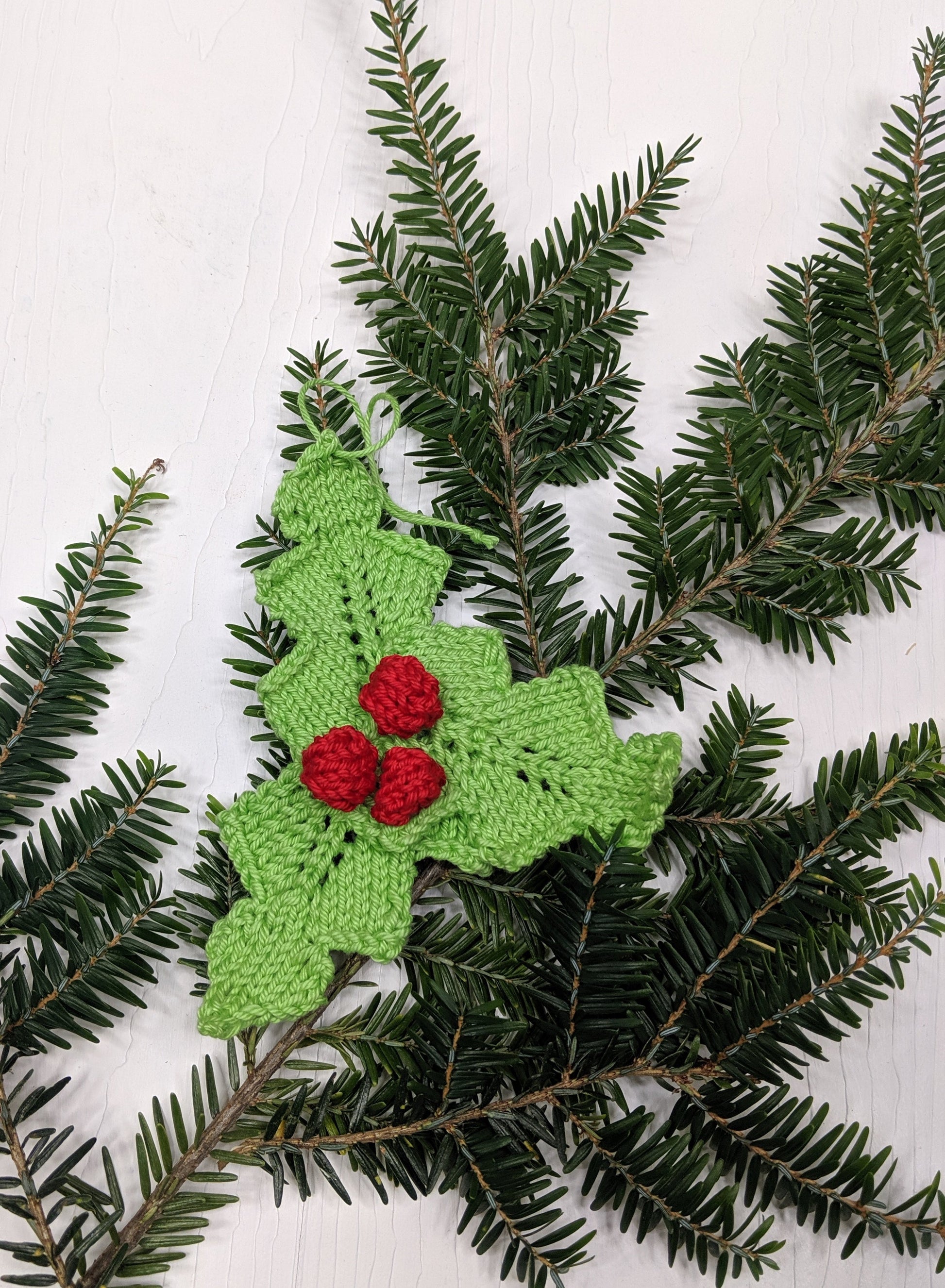 Knit Holly Ornament Pattern – Easy Christmas Holiday Knitting