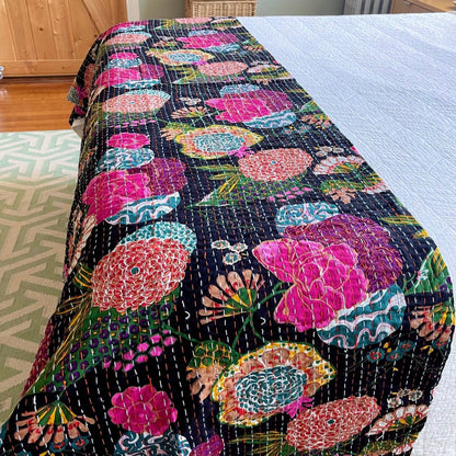 Handmade Kantha Quilt Blanket - view 11