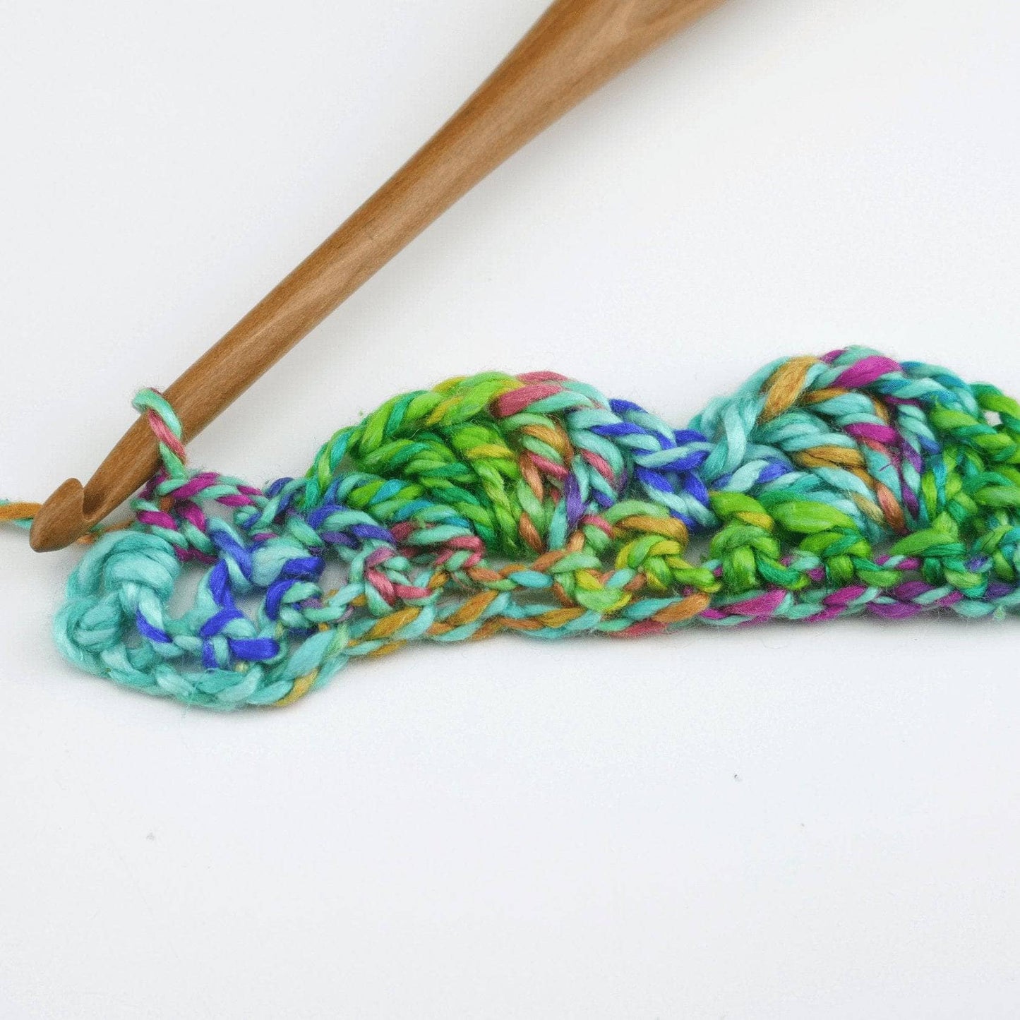 Festive Scallop Garland Crochet Kit - view 3