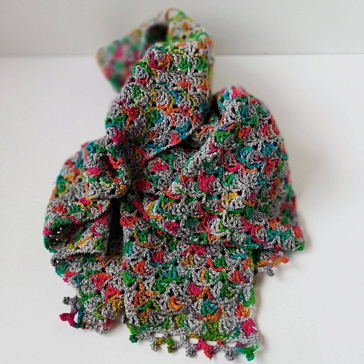 Gleeful Hummingbirds Wrap Crochet Kit - view 3