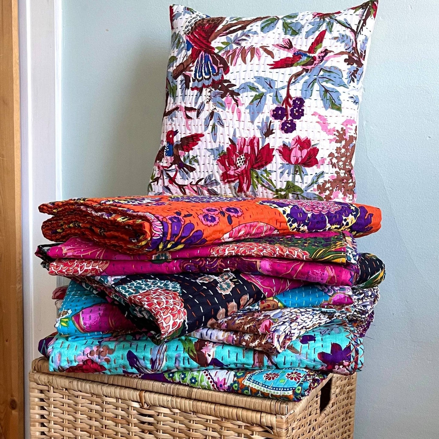 Handmade Kantha Quilt Blanket - view 4