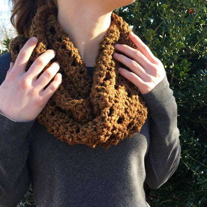 Mountain Mobius Cowl Crochet Pattern - view 3