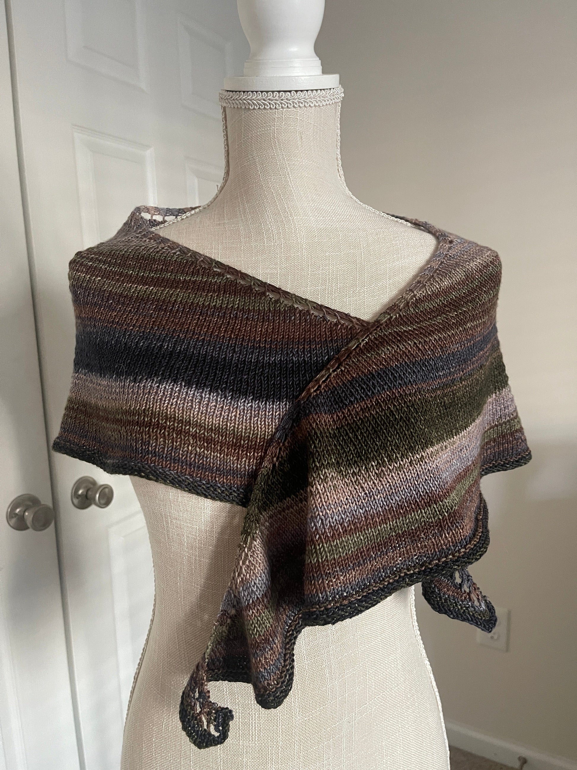 Canyon Ridge Crescent Shawl Knitting Pattern - Digital Download - view 5