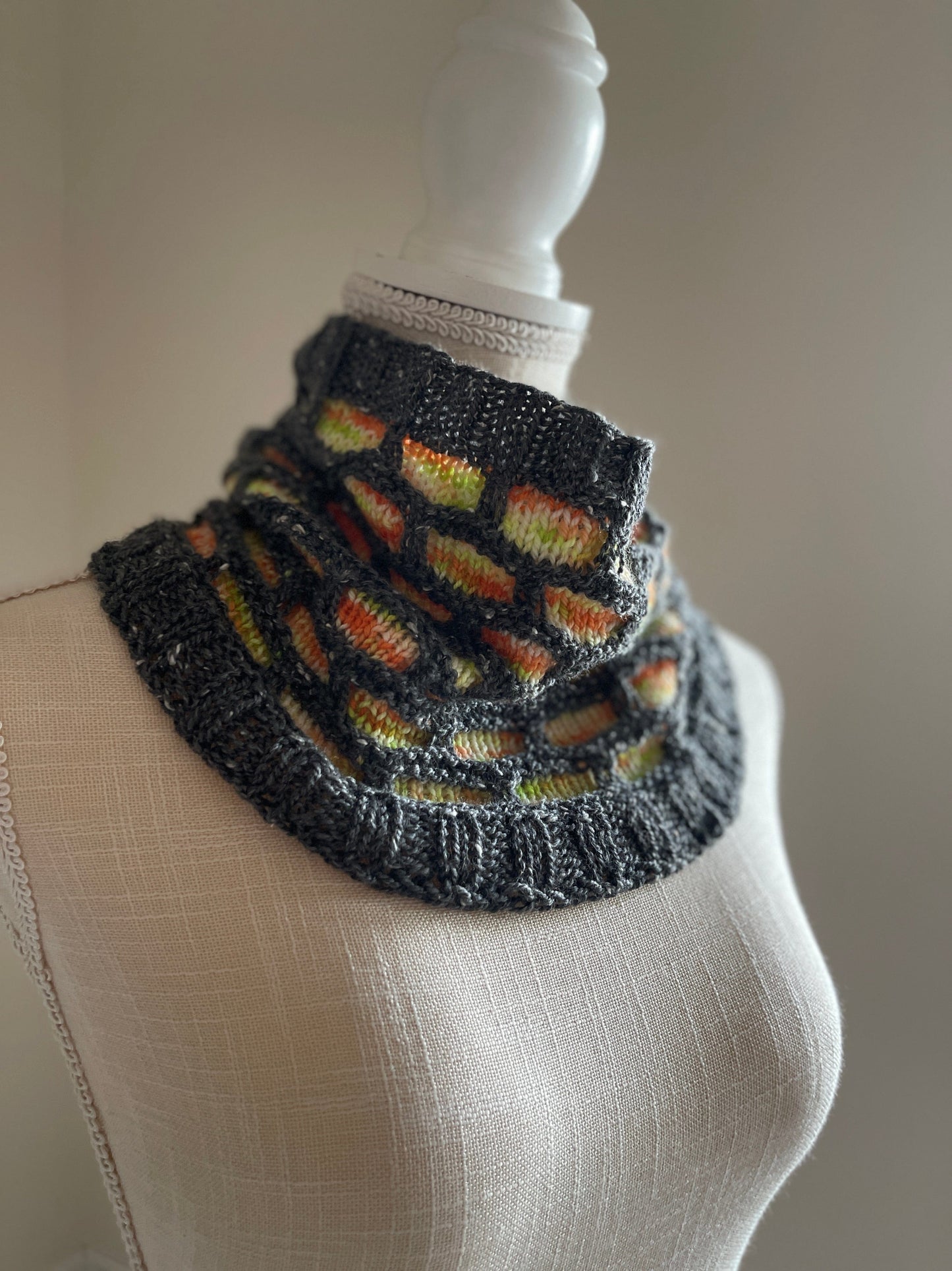 Haunted Honeycombs Cowl — Digital Knitting Pattern - view 2