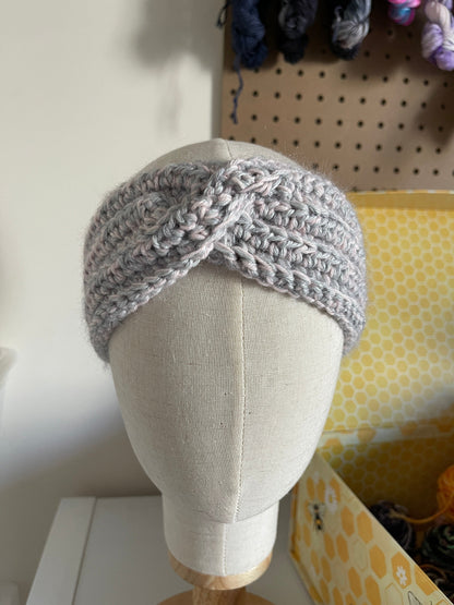 Ridge Twist Headband Crochet Pattern - view 3