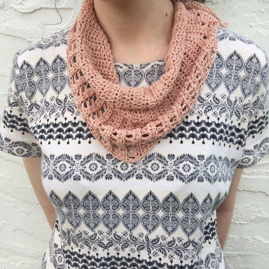 Naturally Dyed Lemongrass Scarf Crochet Pattern - view 2