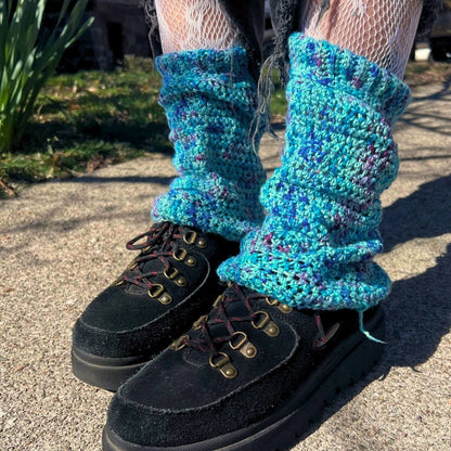 Slouchy Leg Warmers Crochet Pattern - view 2