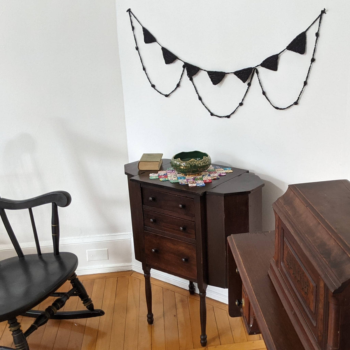Spooky Chic Halloween Bunting Crochet Kit - view 2