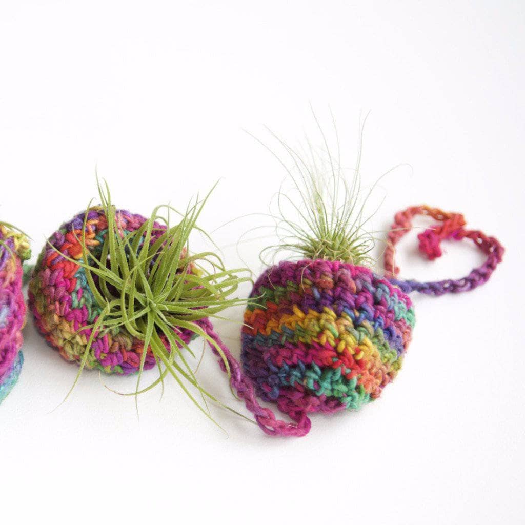 Tiered Air Plant Hanger Pattern (Knit & Crochet) - view 2