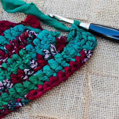 Vibrant Crochet Chiffon Clutch Pattern - view 3