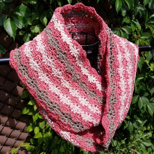 Vintage Rose Infinity Scarf Crochet Kit - view 2